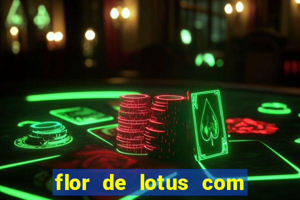 flor de lotus com lua tatuagem